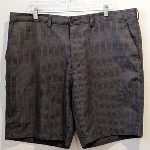 HAGGAR grey plaid shorts sz 42